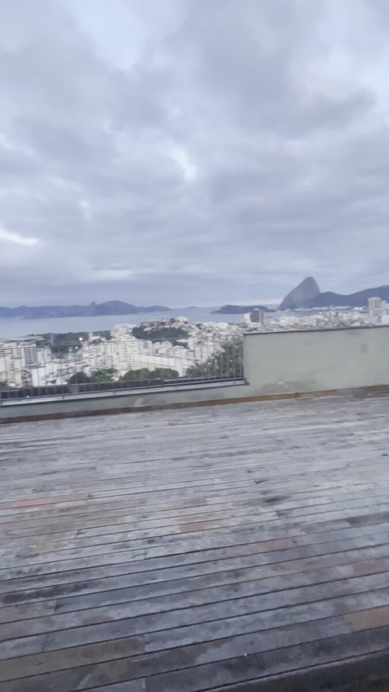 Rooftop terrace with view of Guanabara Bay and Sugarloaf